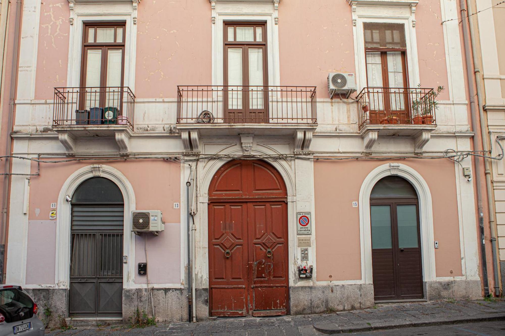 Ruggero Settimo - Holiday Houses Катания Экстерьер фото