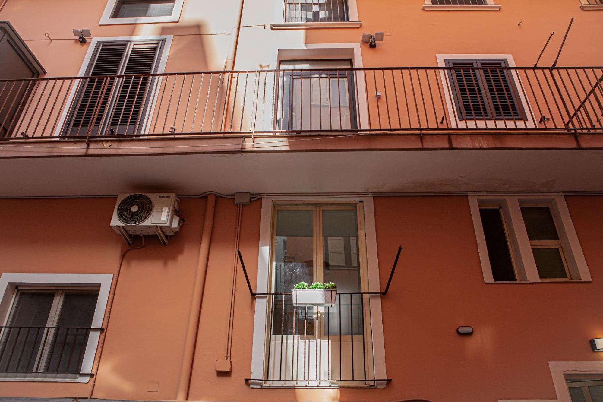 Ruggero Settimo - Holiday Houses Катания Экстерьер фото